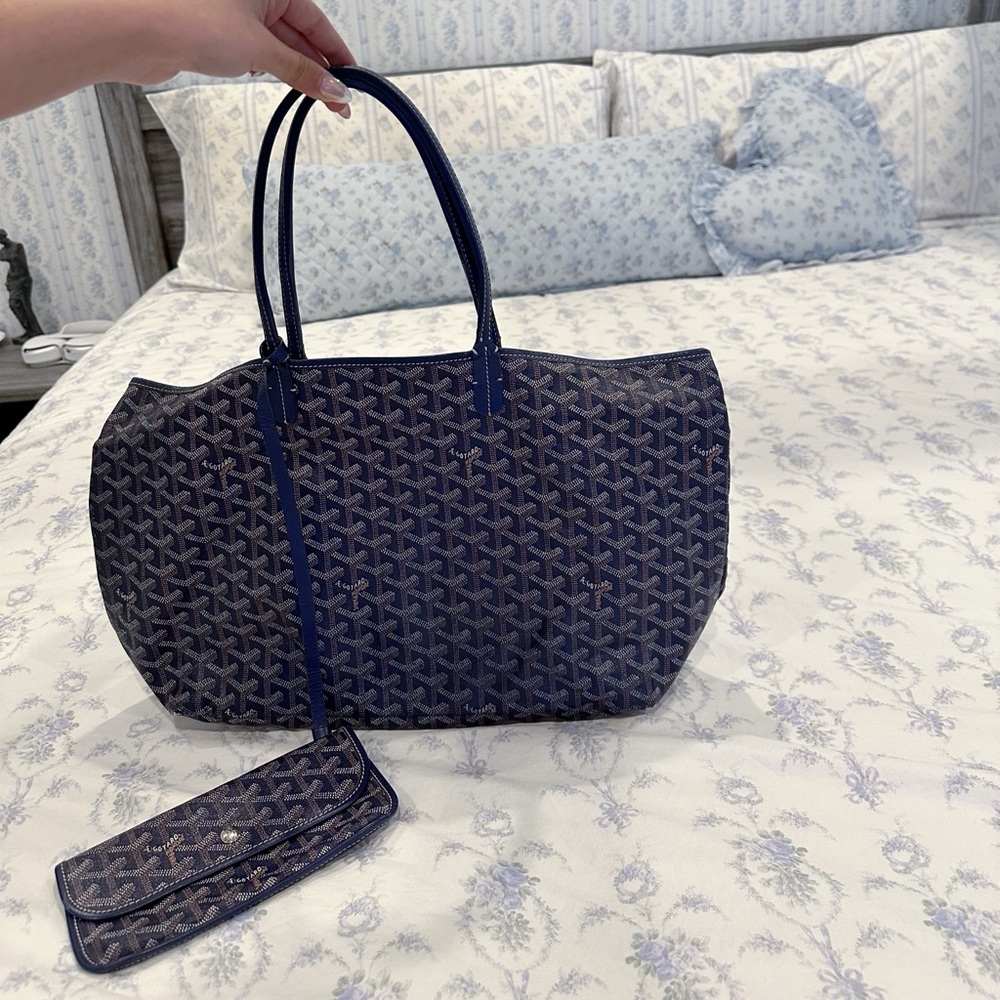 Goyard tote bag